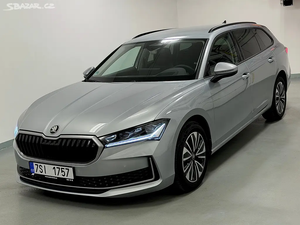 Škoda Superb, Select 2,0TDI 110kWDSG HEAD UP